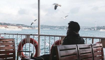 多次助攻汤普森完成绝杀，步行者突破开拓者防线