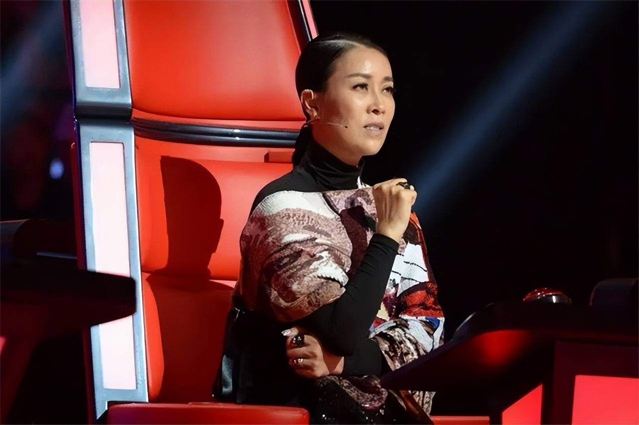 平博体育-包含20年前，那个让那英甘愿“未婚生子”的前国脚高峰，如今过得怎样的词条