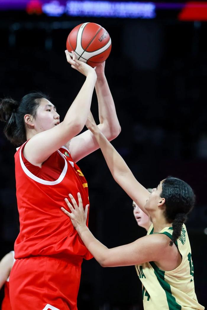 亚洲杯-张子宇11分钟13分女篮胜印尼51分(张子宇中国女篮首秀)